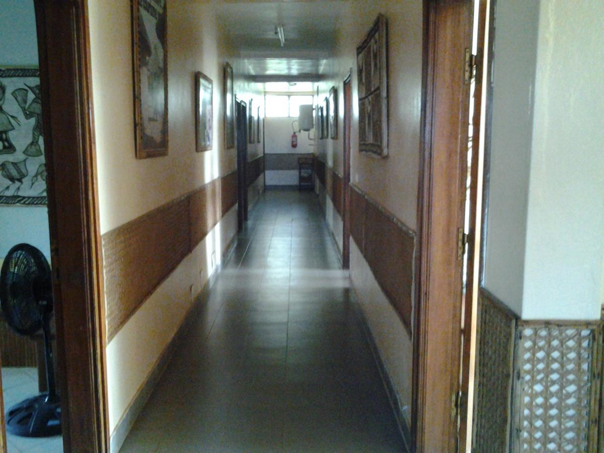 Hotel Le Pollet Sassandra Экстерьер фото